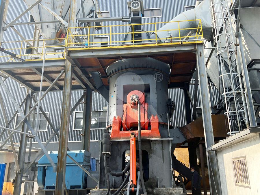LUM superfine vertical mill in limestone powder plant